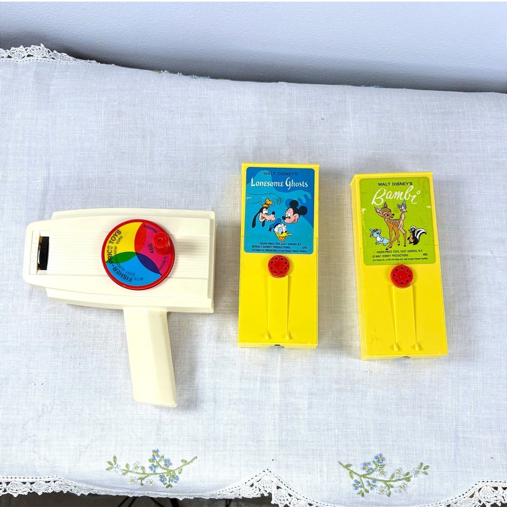 Vintage 1973 Fisher-Price Movie Viewer 460 Disney Lonesome Ghosts Bambi Set